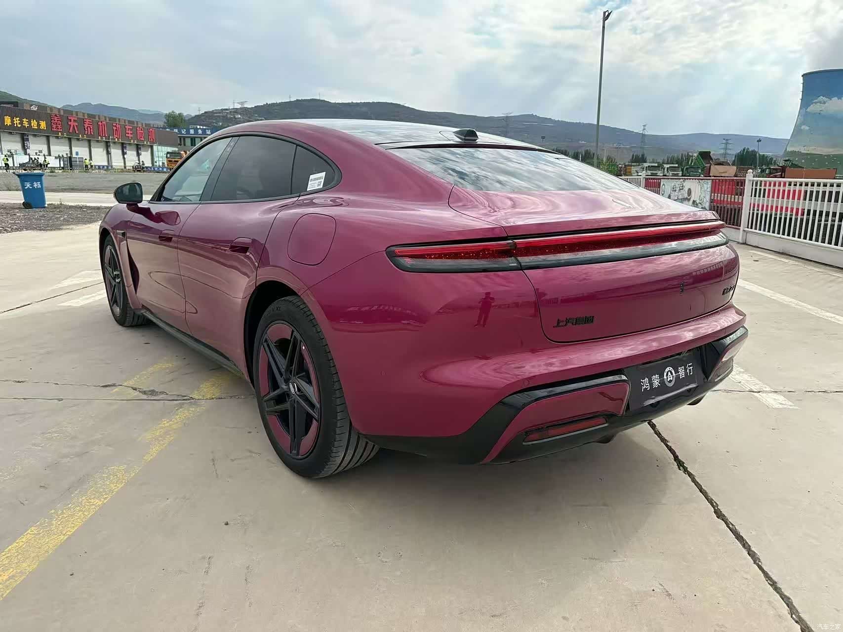 SAIC ShangJie Z7, 2026 4
