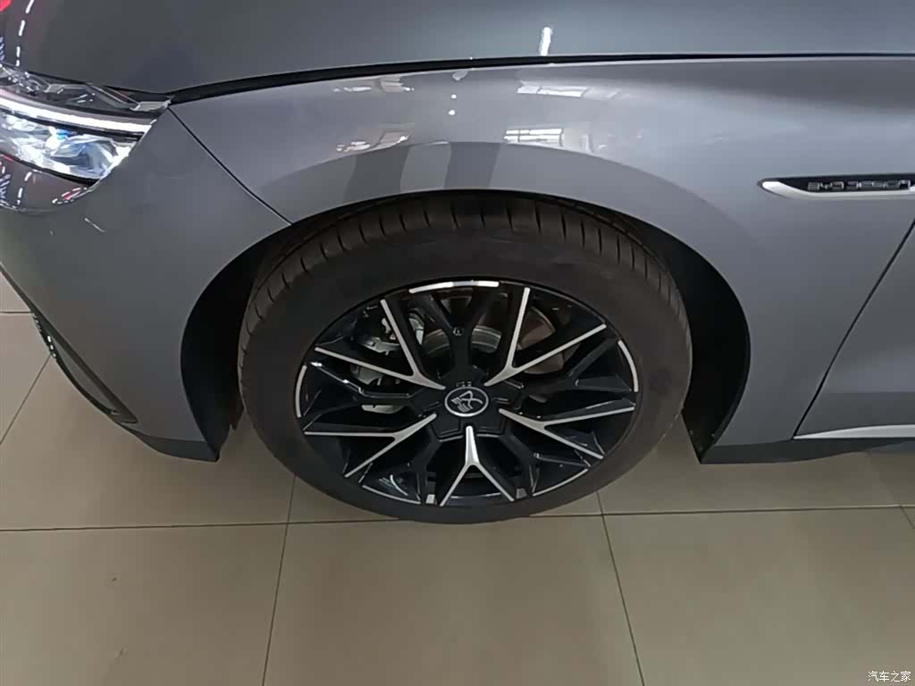 BYD Han, 2025 23