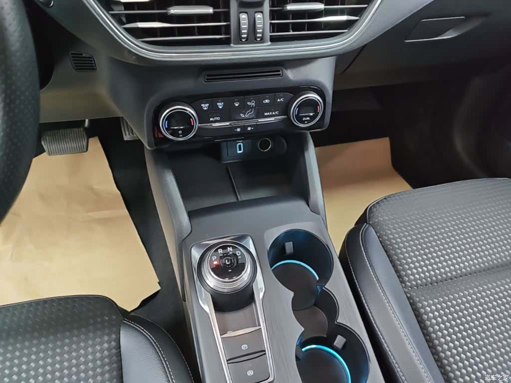 Ford Focus, 2020 14