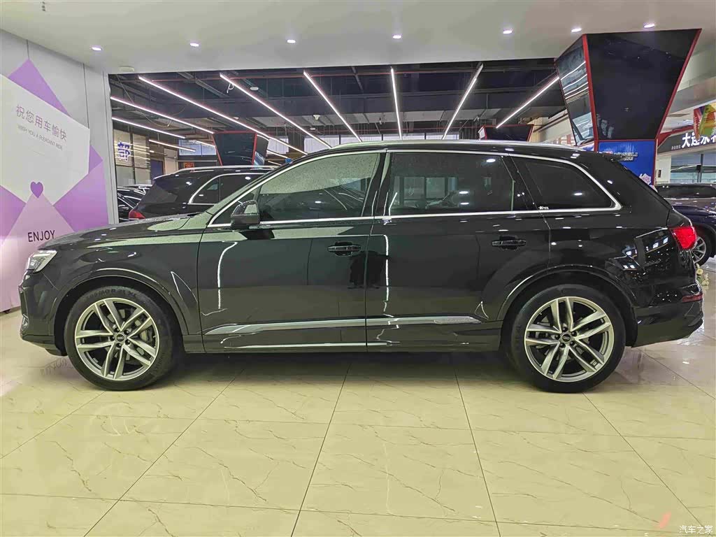 Audi Q7, 2025 7