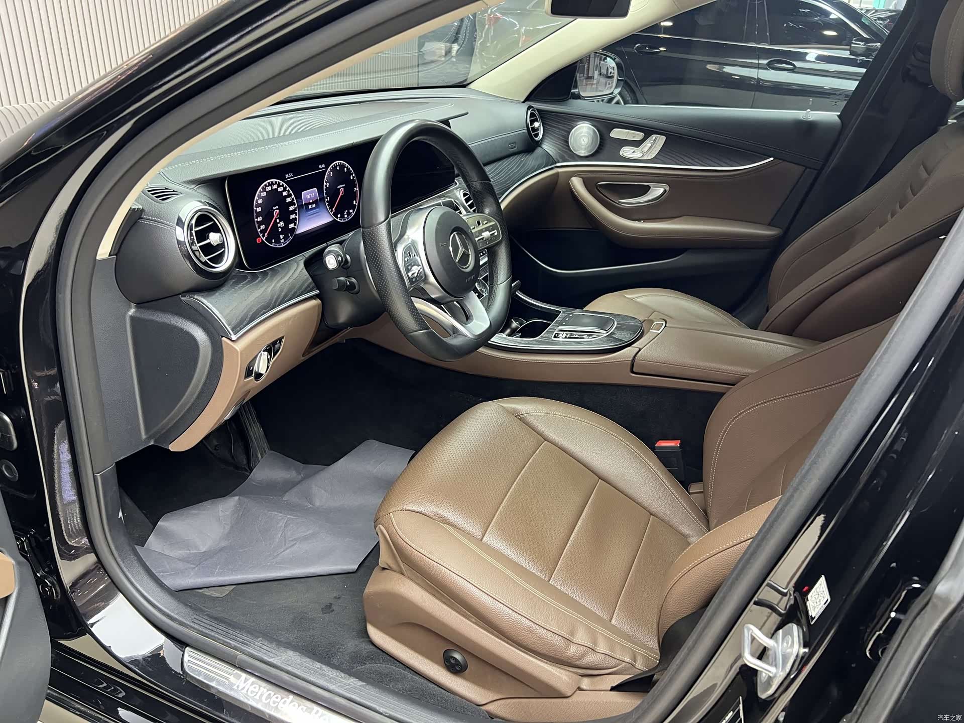 Mercedes-Benz E-Class, 2019 9
