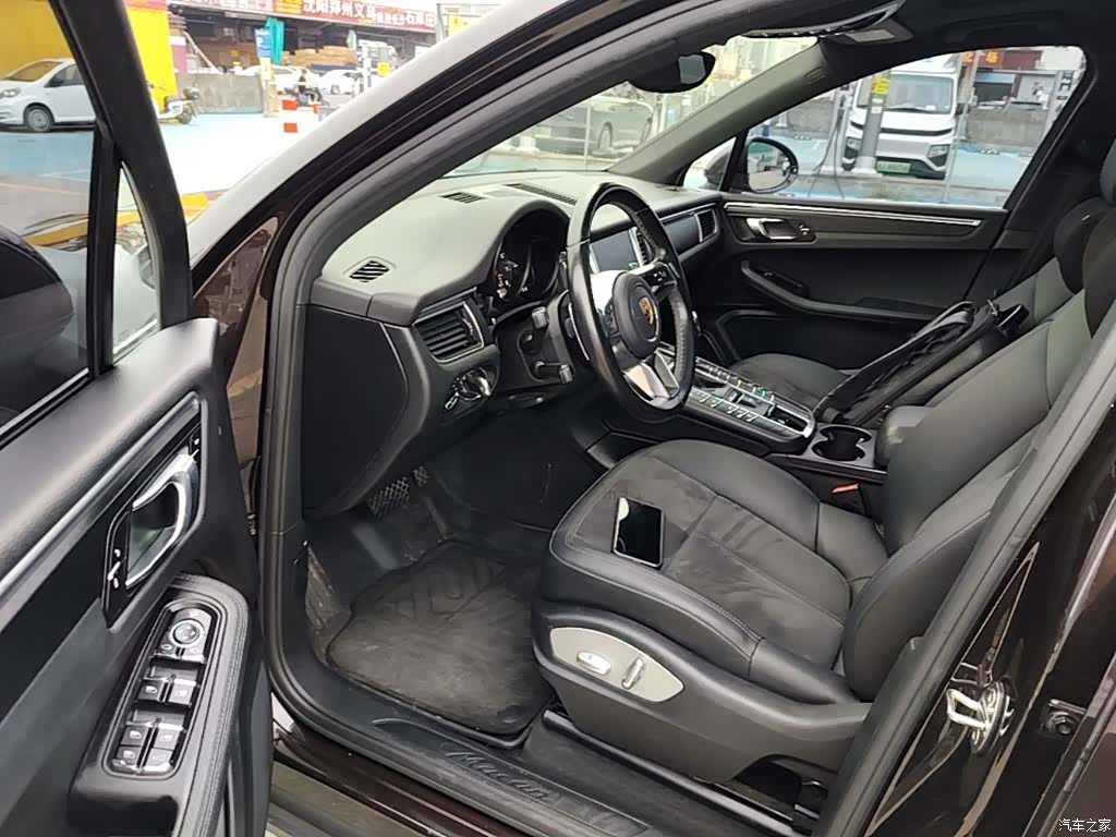 Porsche Macan, 2017 16