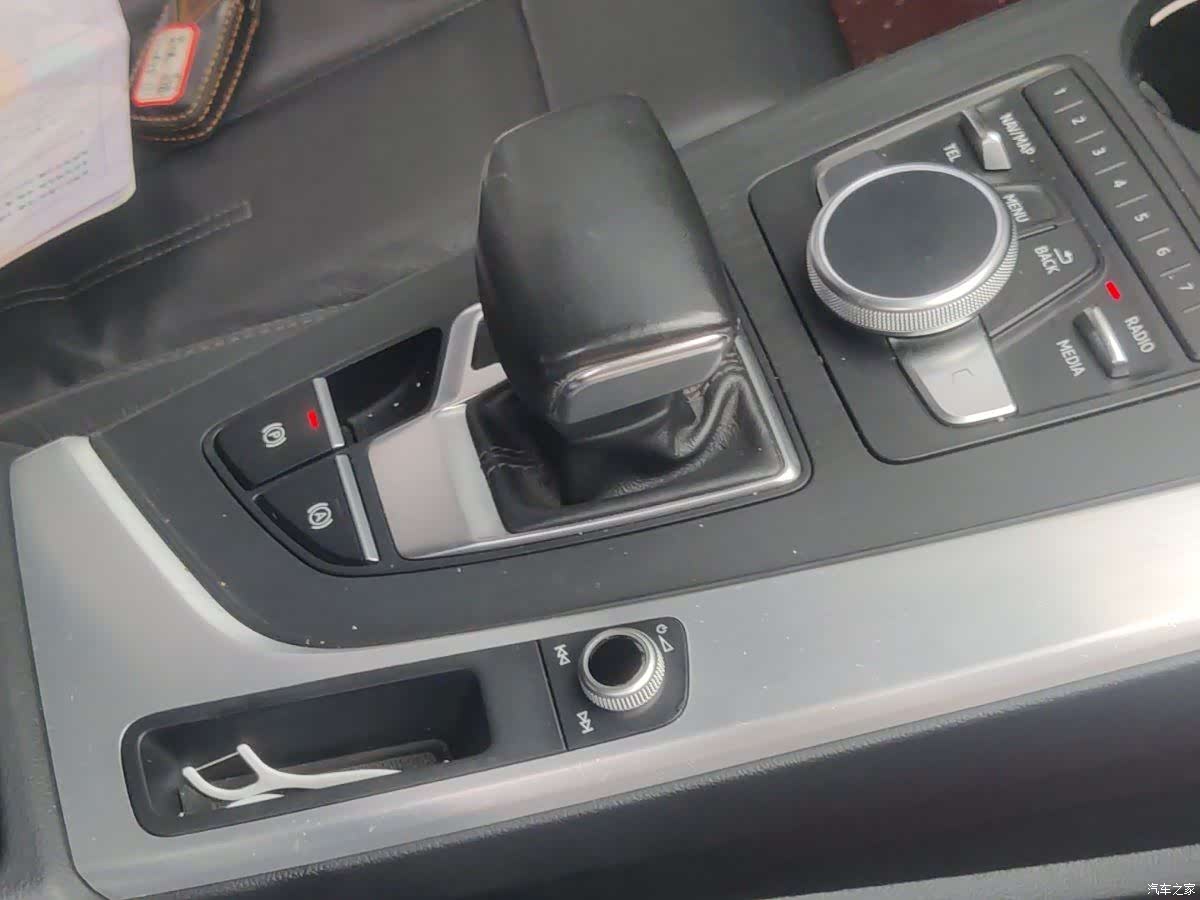 Audi A4L, 2019 14
