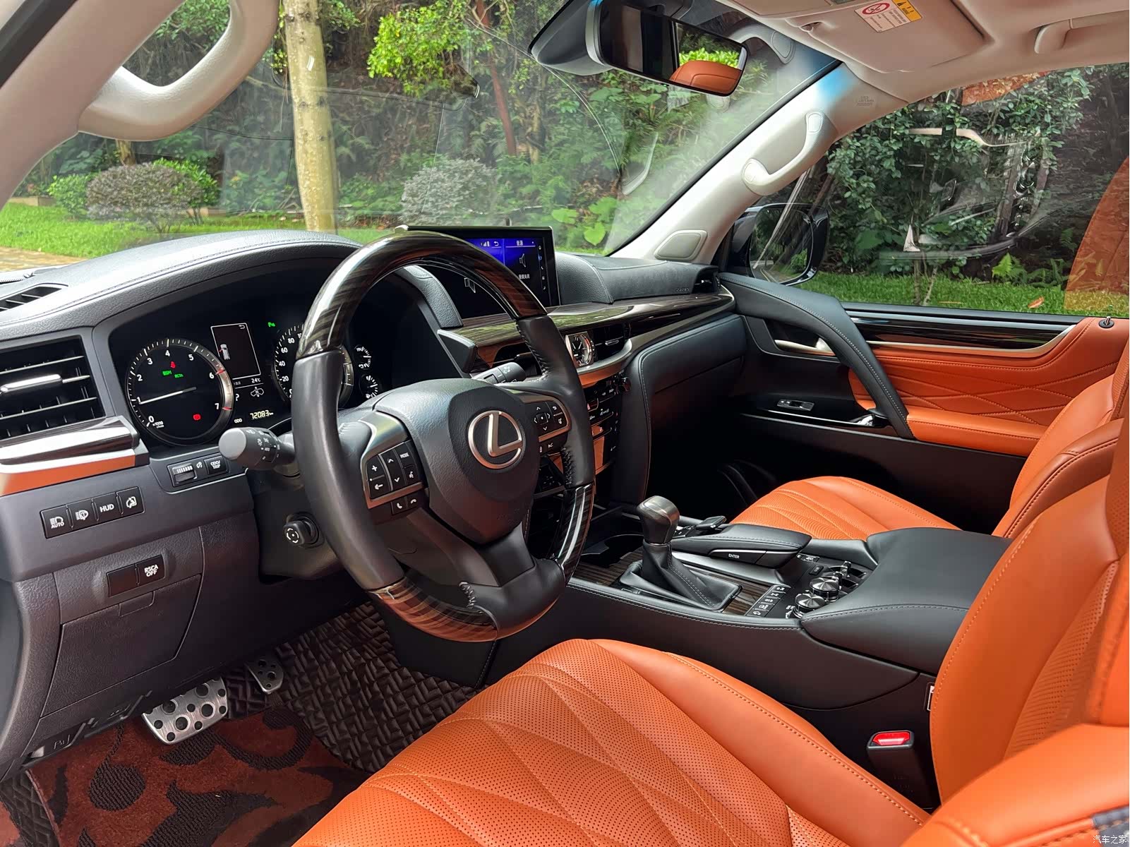Lexus LX, 2019 6