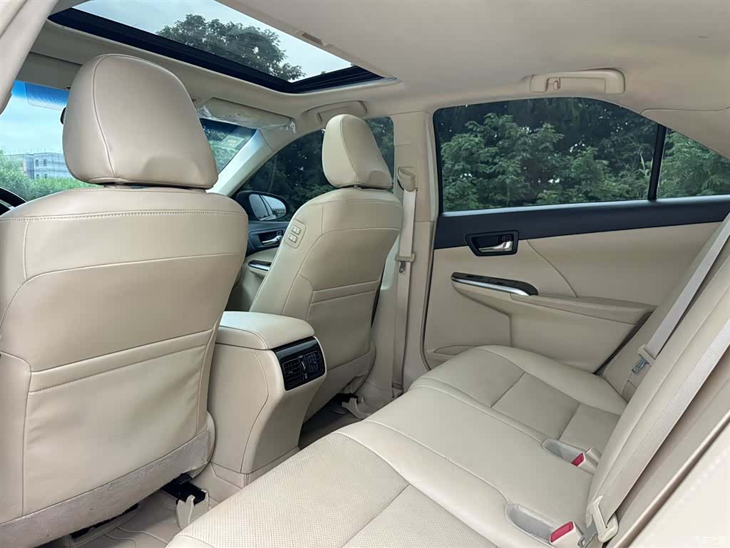 Toyota Camry, 2015 9