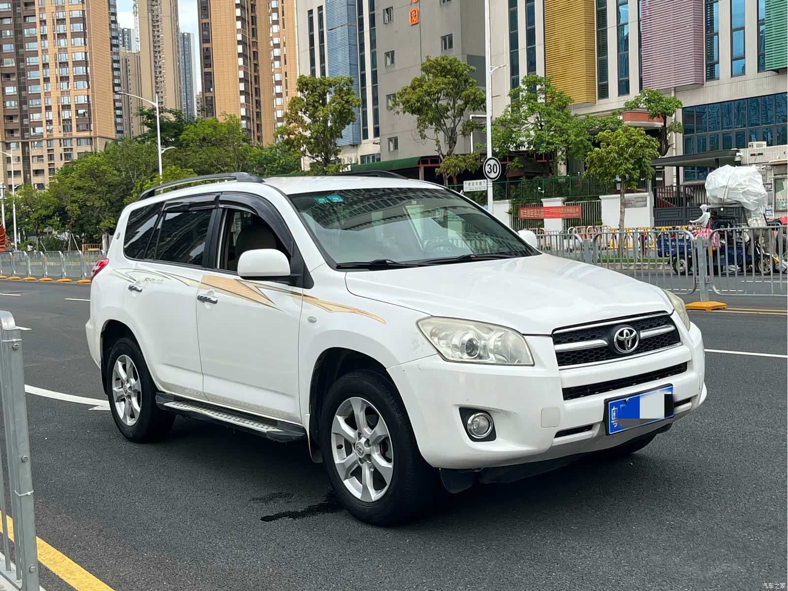 Toyota RAV4, 2013 7