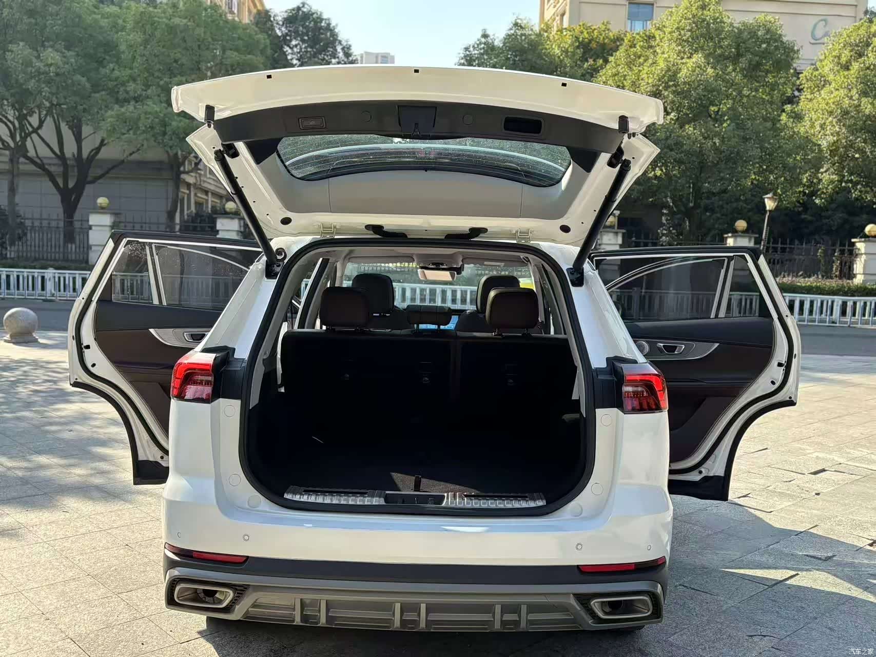 Chery Tiggo 8, 2023 10