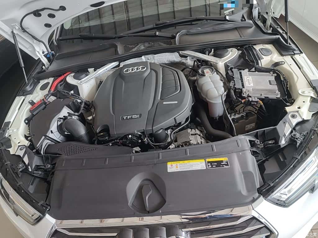 Audi A4L, 2019 20