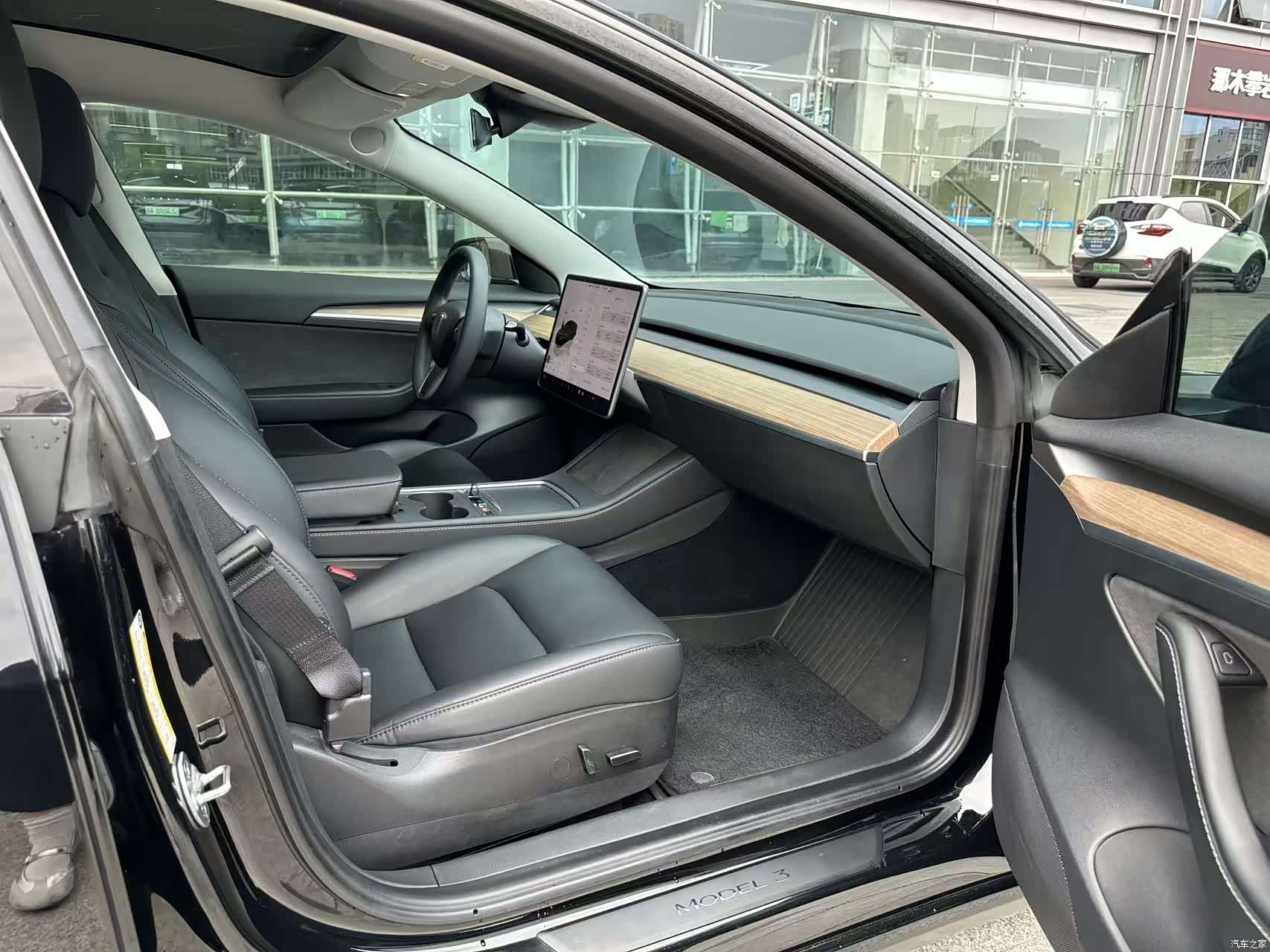 Tesla Model 3, 2023 9