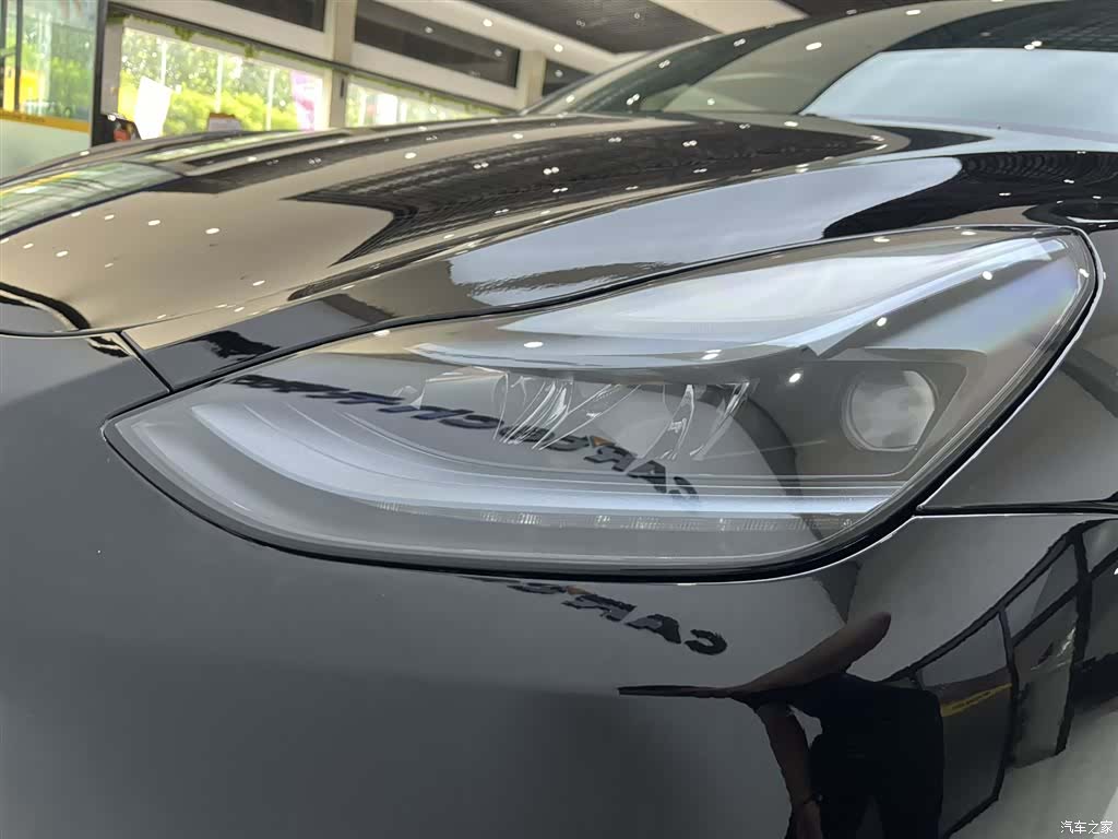Tesla Model Y, 2023 все фото