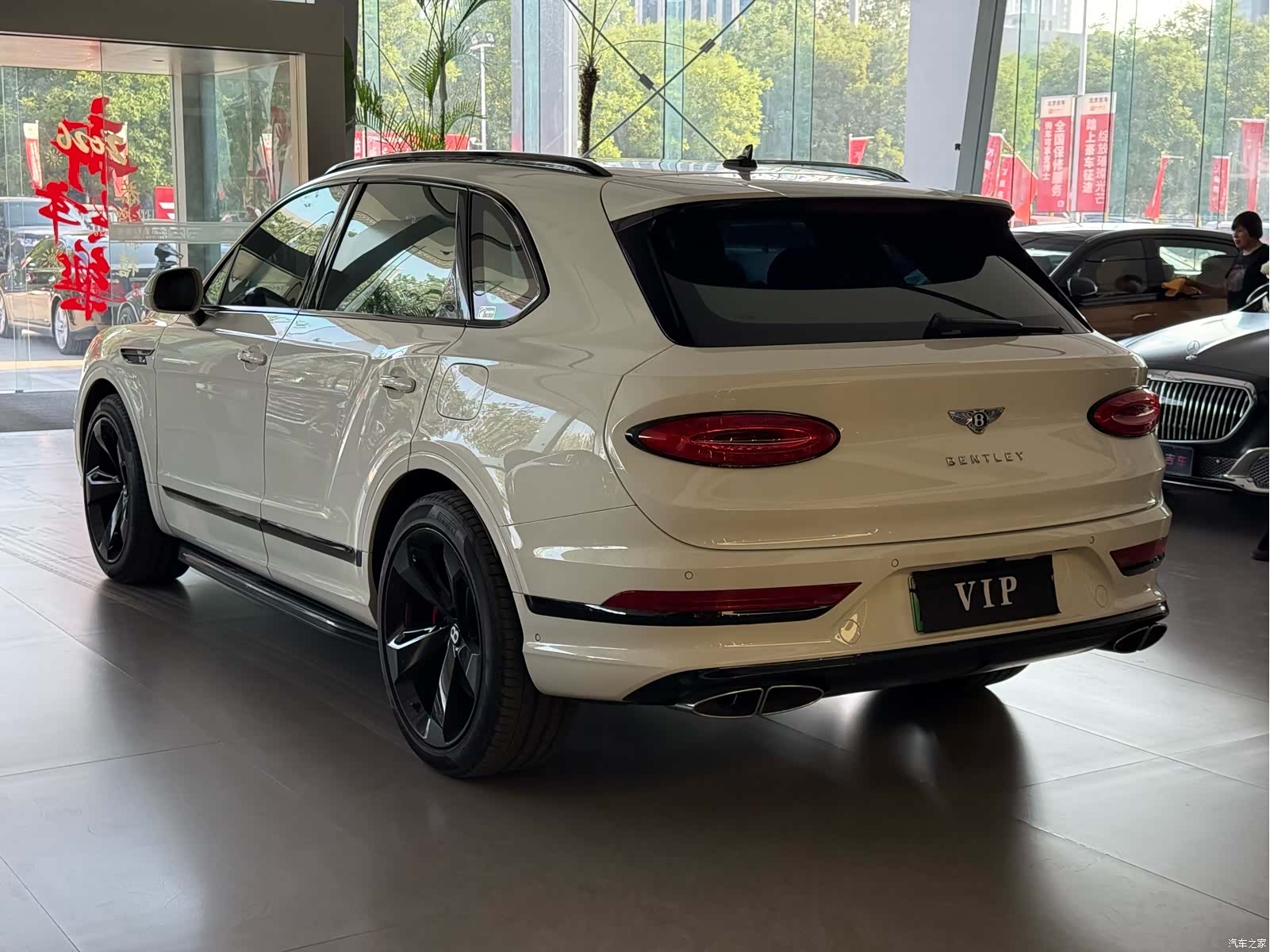 Bentley Bentayga, 2021 4