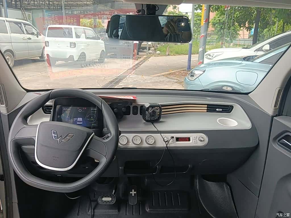 Wuling MINIEV, 2022 10