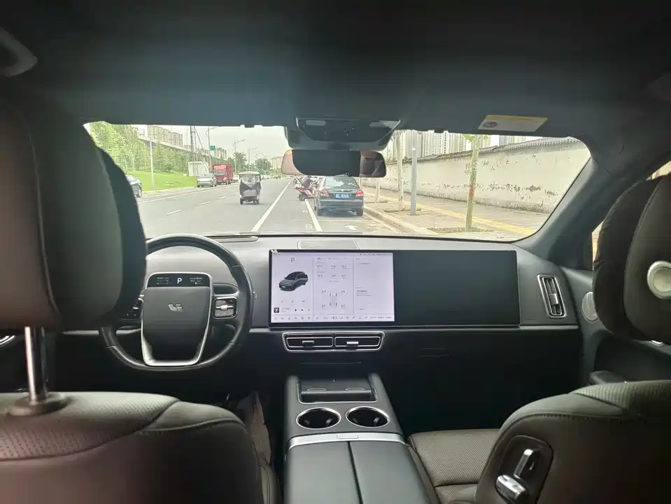 Li Auto Ideal L8