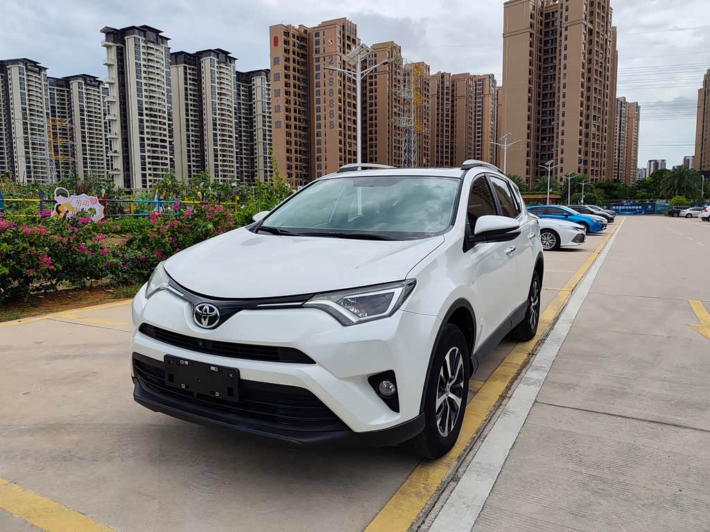 Toyota RAV4 2016 2.0L CVT V