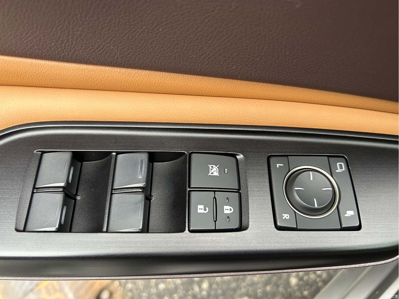 Lexus ES, 2019 21