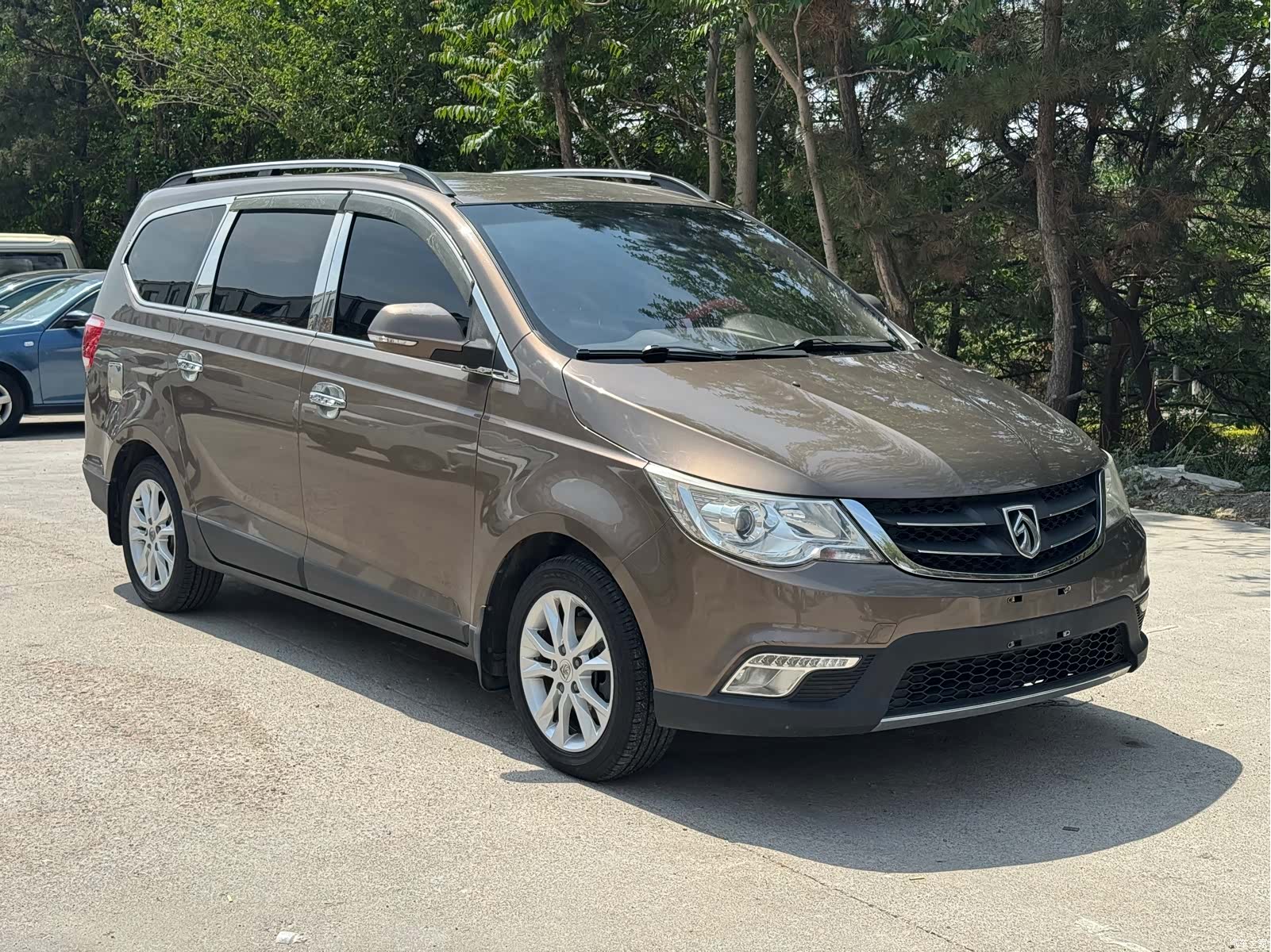 Wuling 730, 2015 2