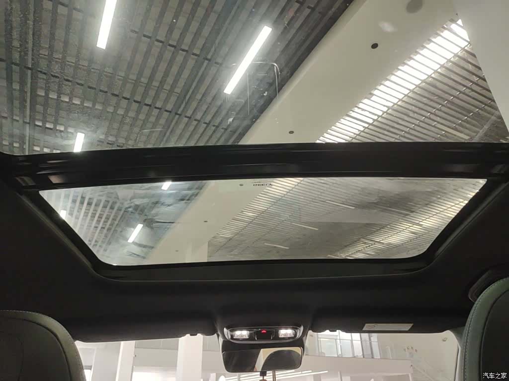 Geely Preface, 2026 18