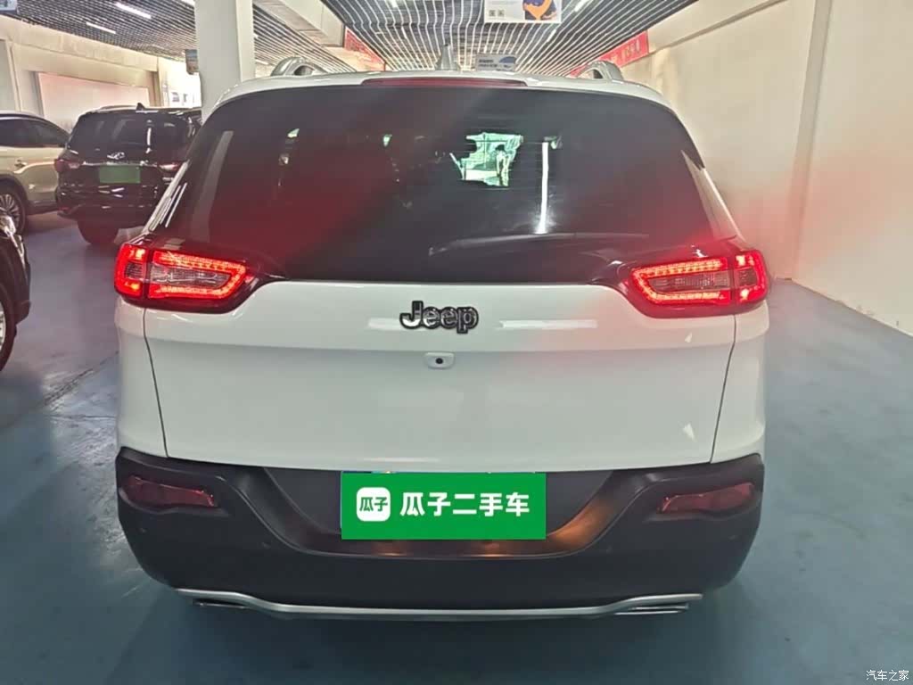 Jeep Cherokee, 2018 6