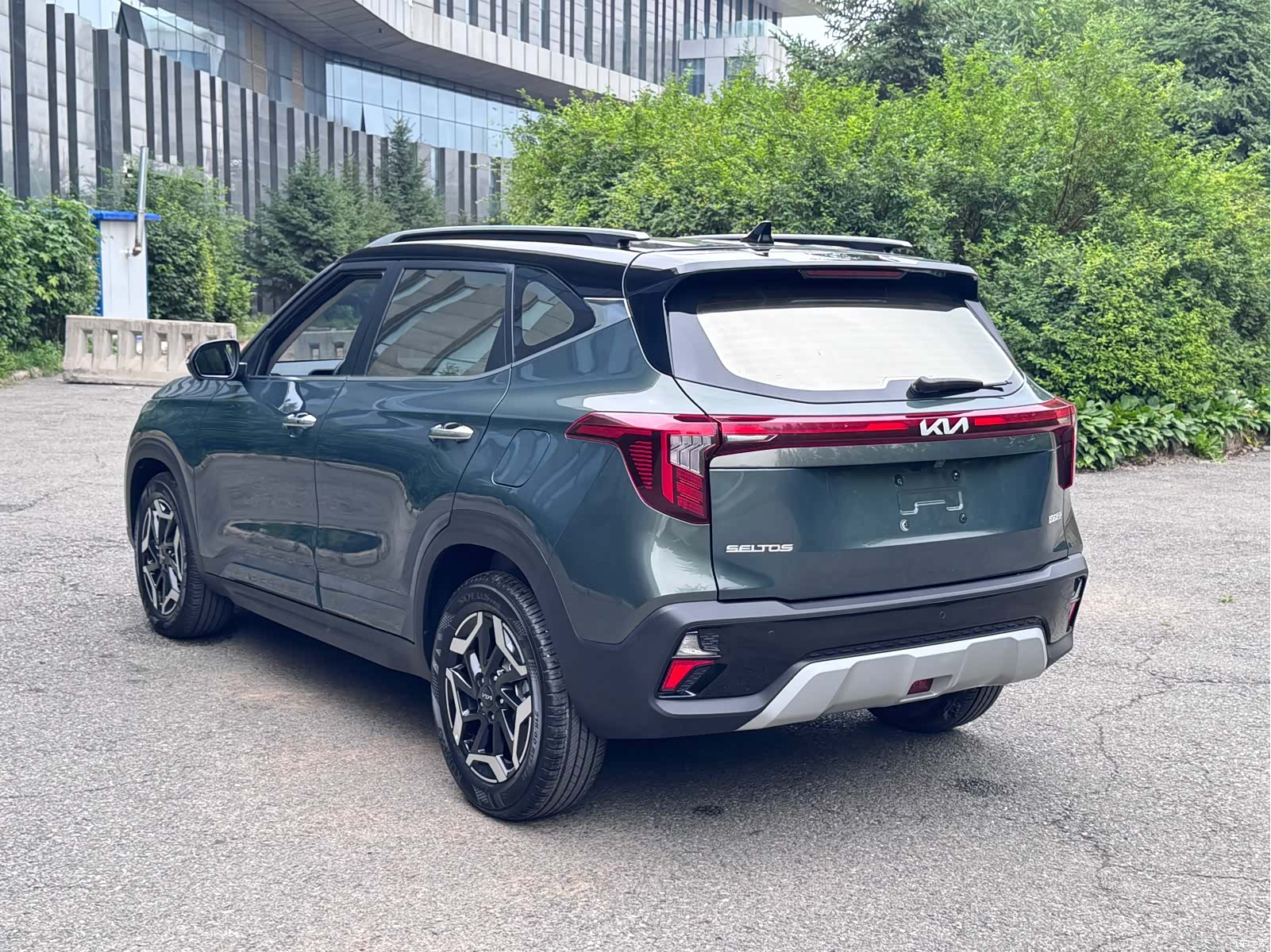 Kia Seltos, 2023 4