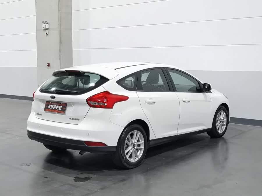 Ford Focus 2016, фото 2