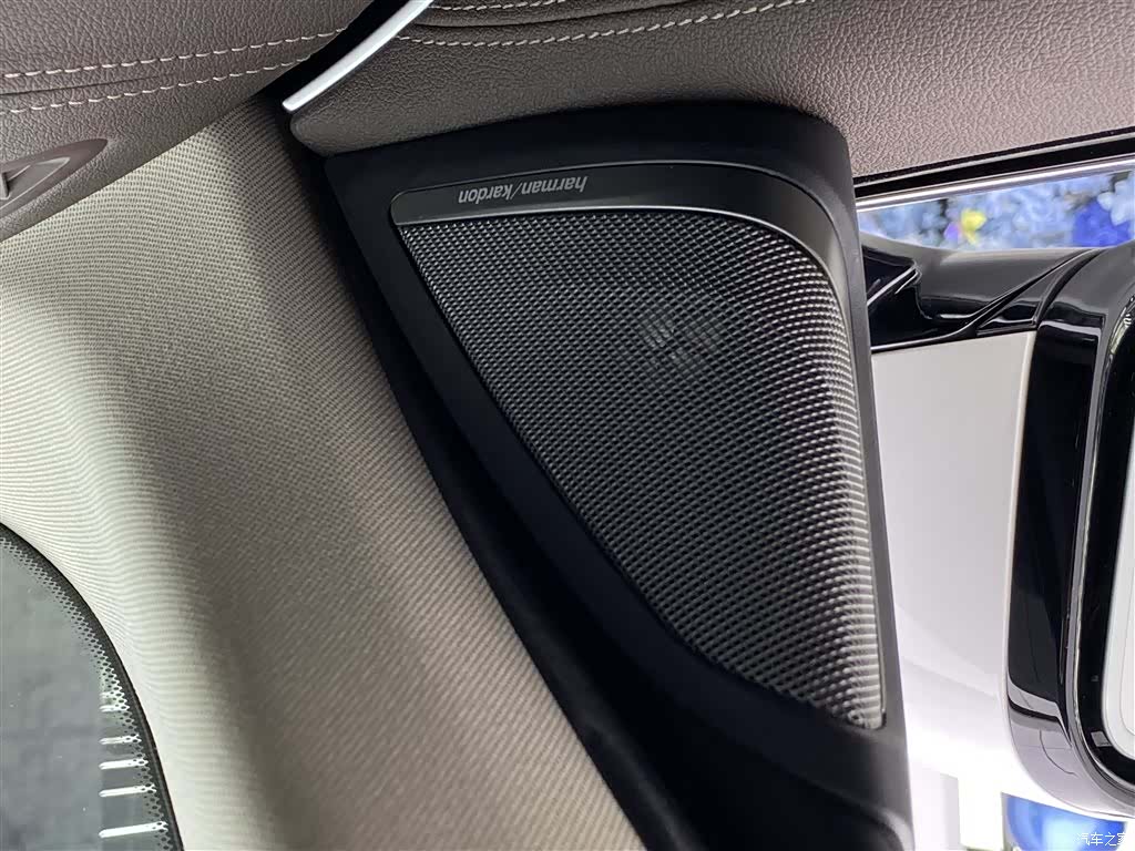 BMW 5 Series, 2022 21