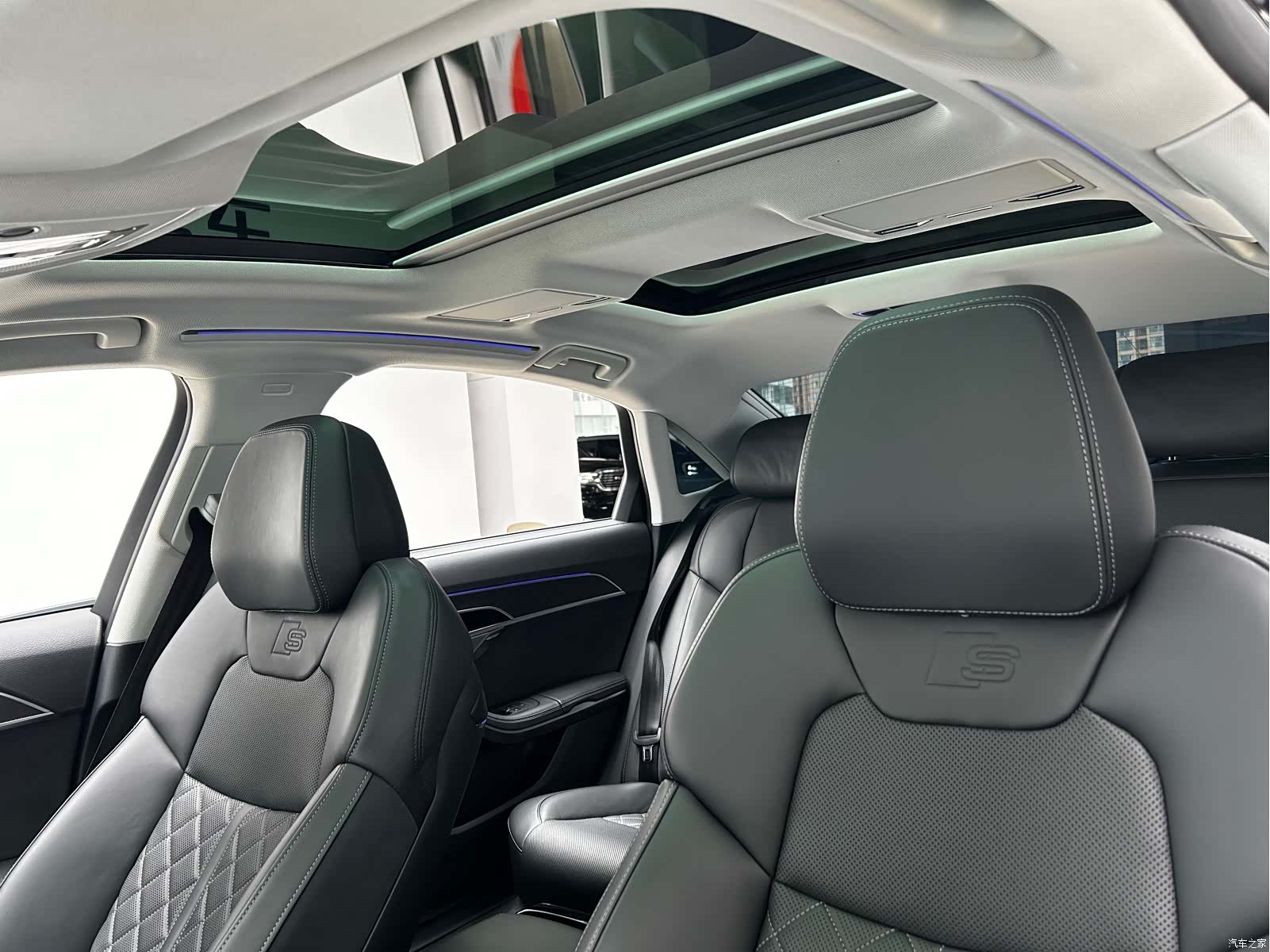 Audi A8L, 2023 9