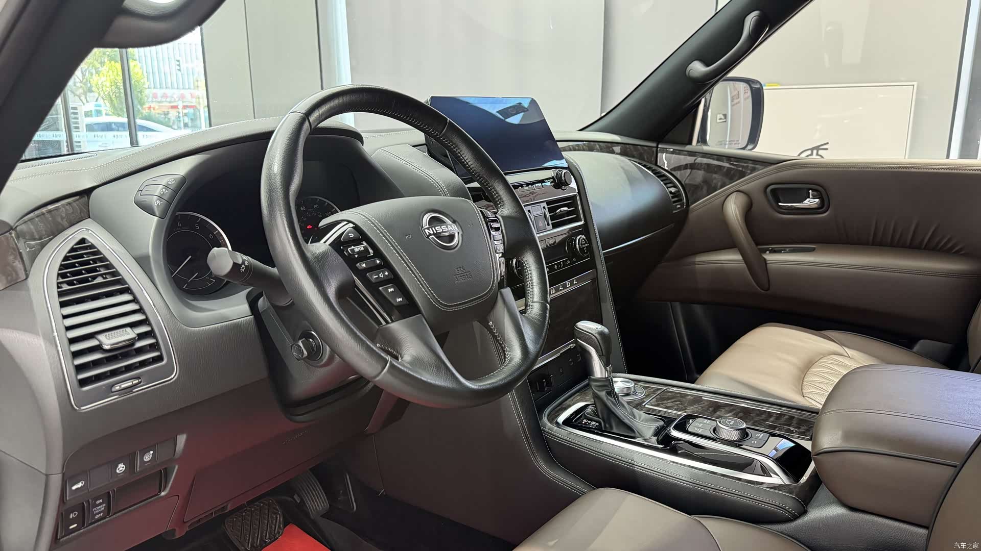 Nissan Patrol, 2022 11