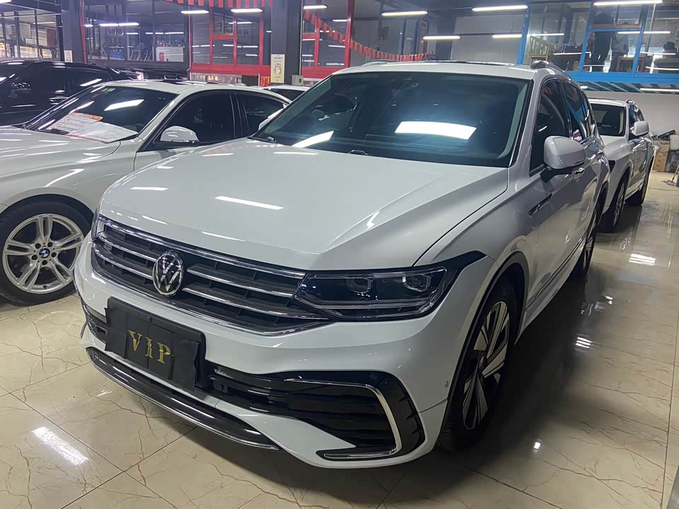 Volkswagen Tiguan L