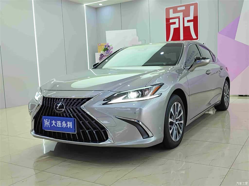 Lexus ES, 2024 1