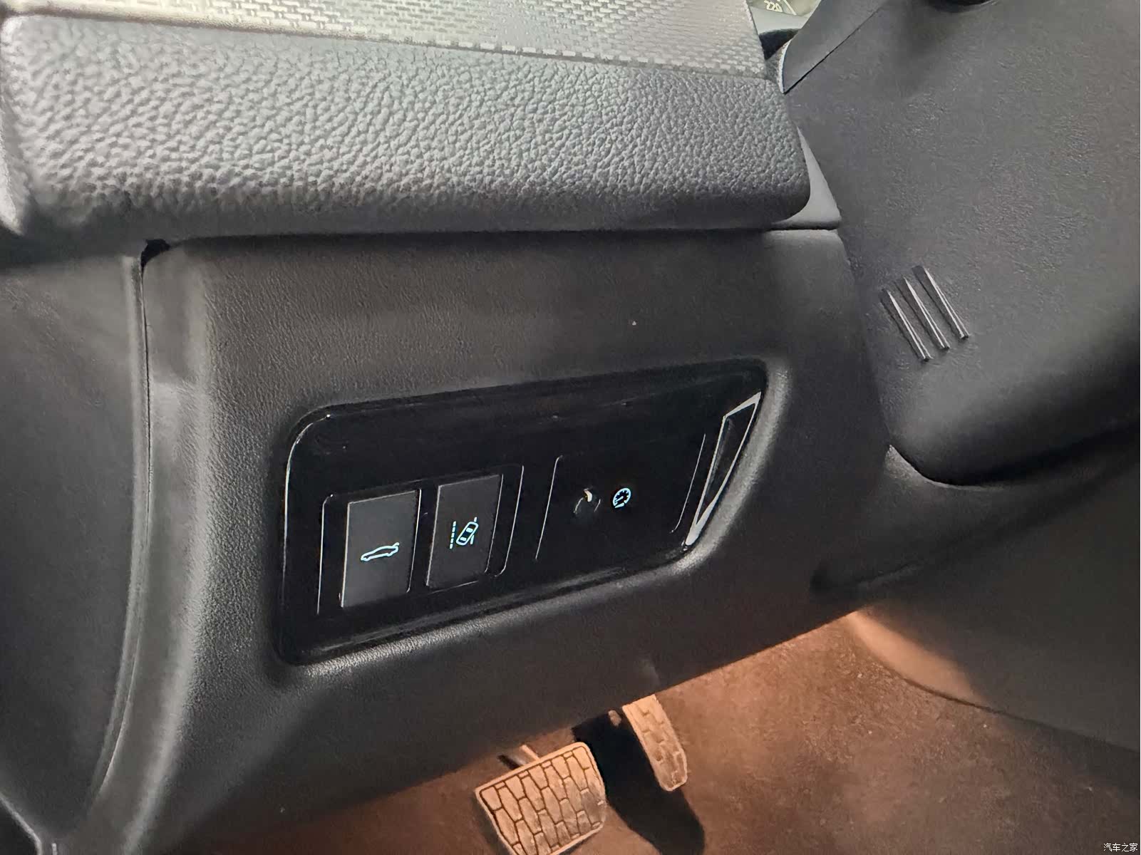 Land Rover XFL, 2018 8