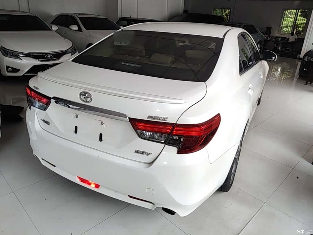 Toyota 2.5V, 2016 7