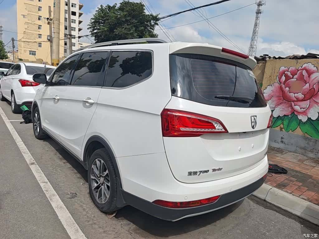 Wuling 730, 2018 все фото