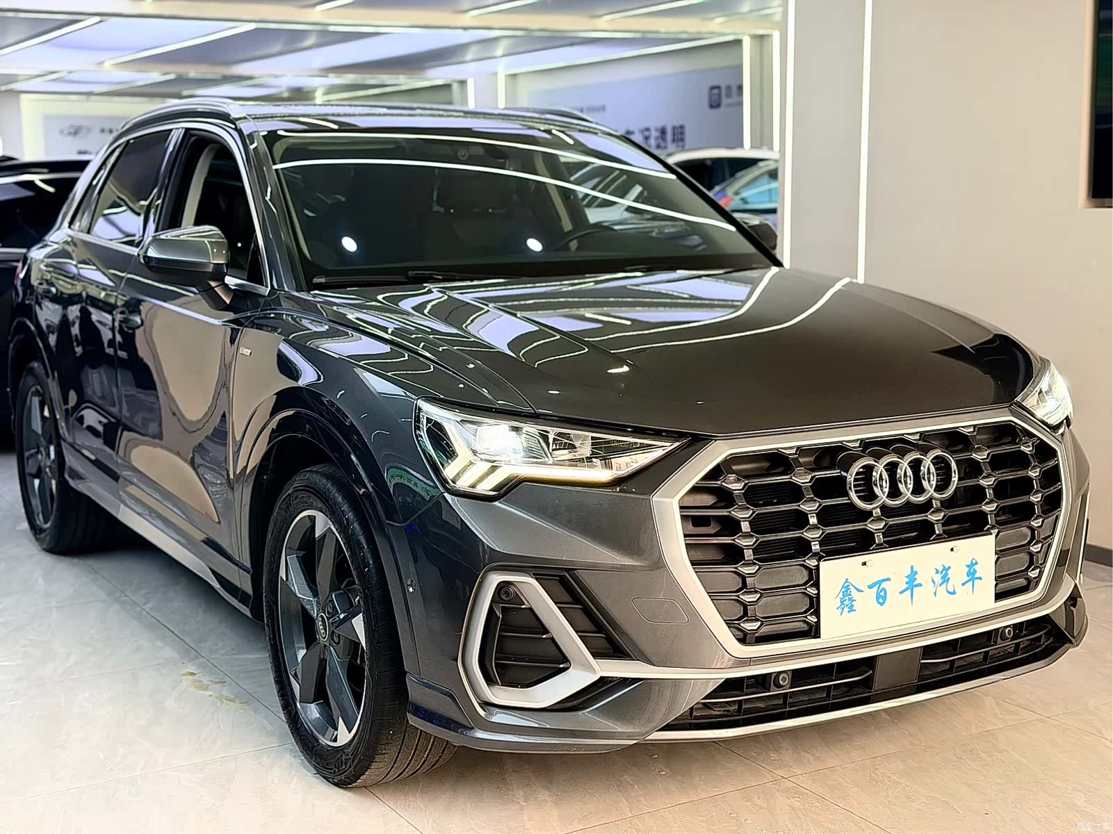 Audi Q3, 2023 3
