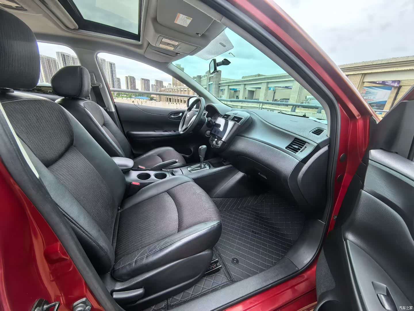 Nissan Tiida, 2012 6