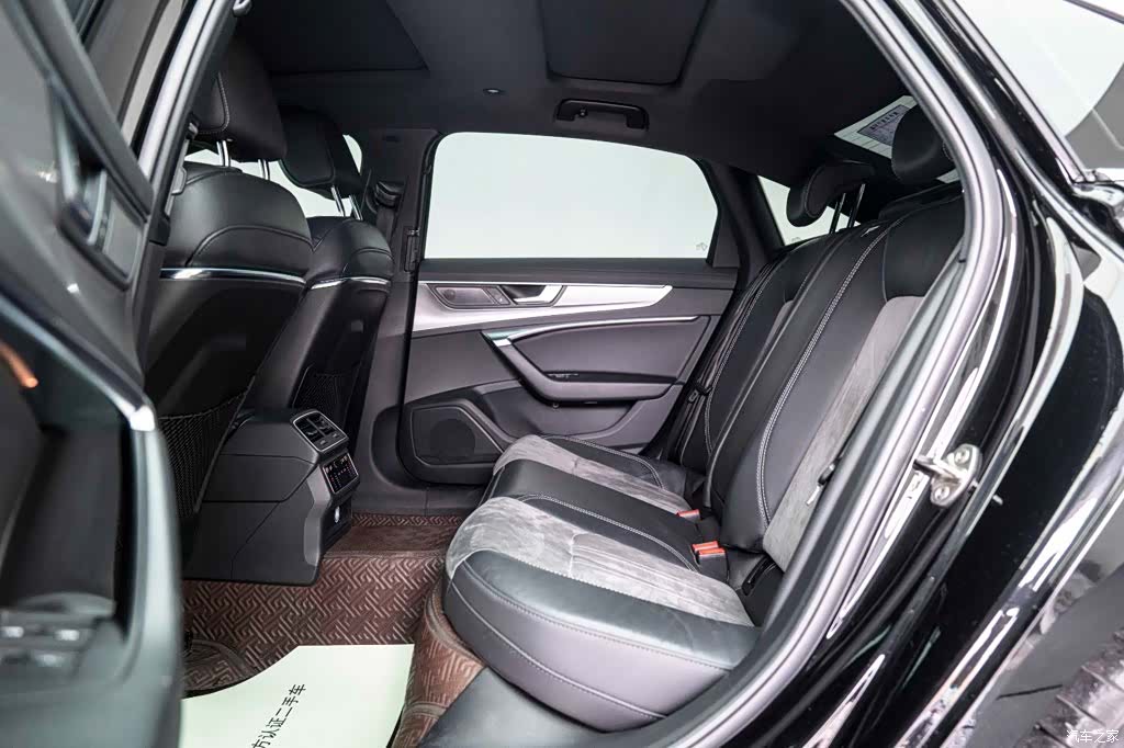 Audi A6L, 2021 все фото