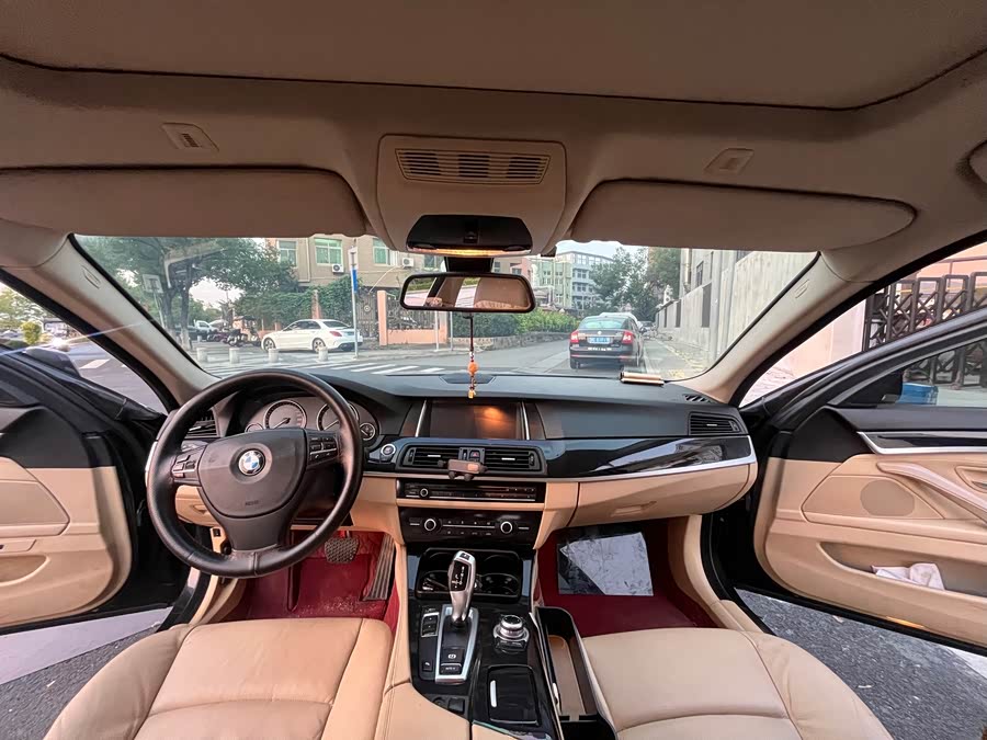 BMW 5 Series 2012, фото 5