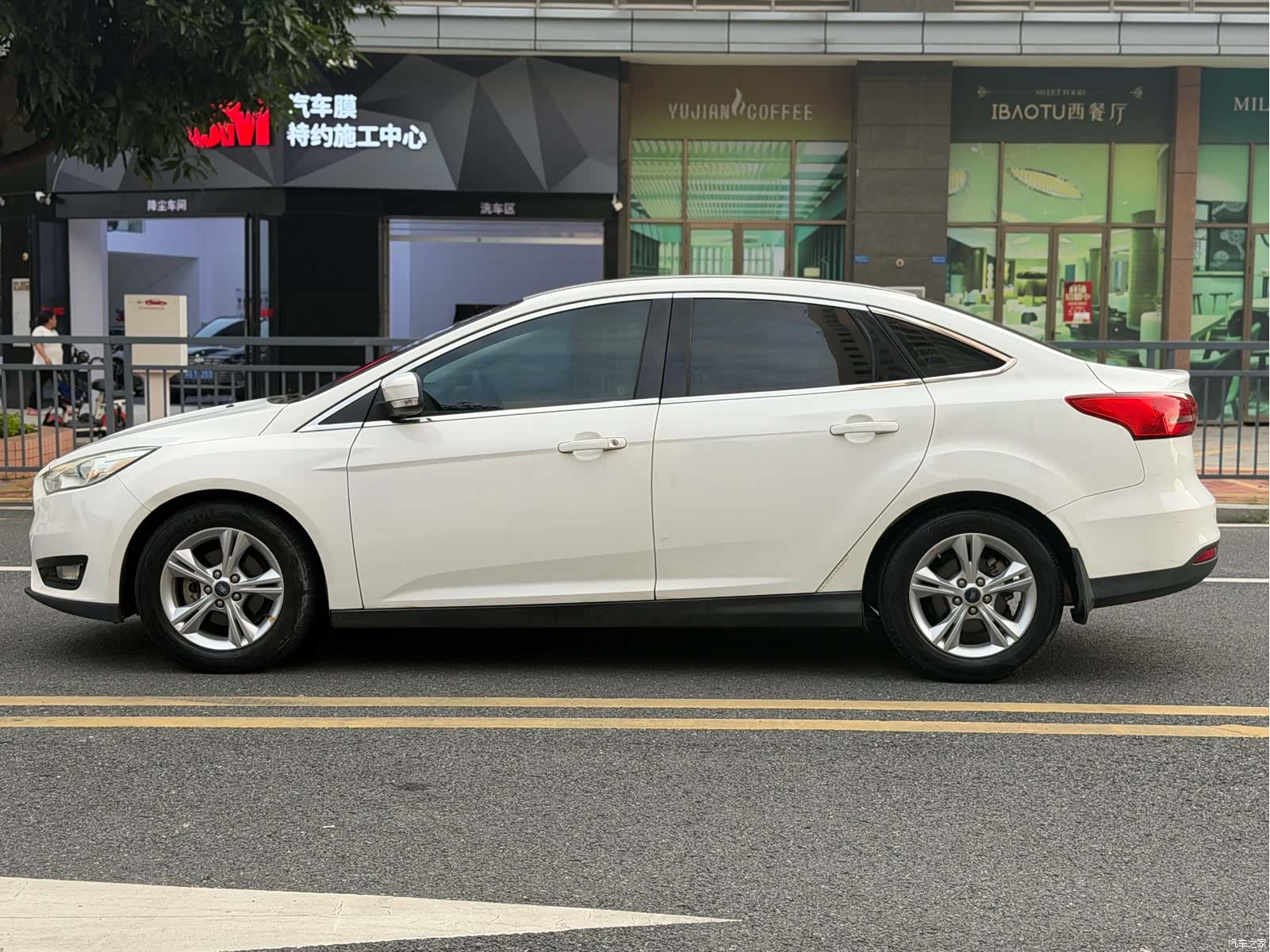 Ford Focus, 2016 12