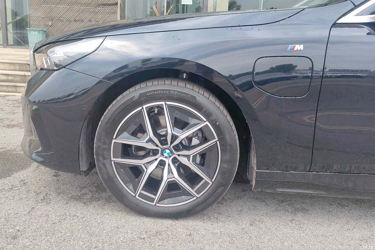 BMW i5, 2025 7