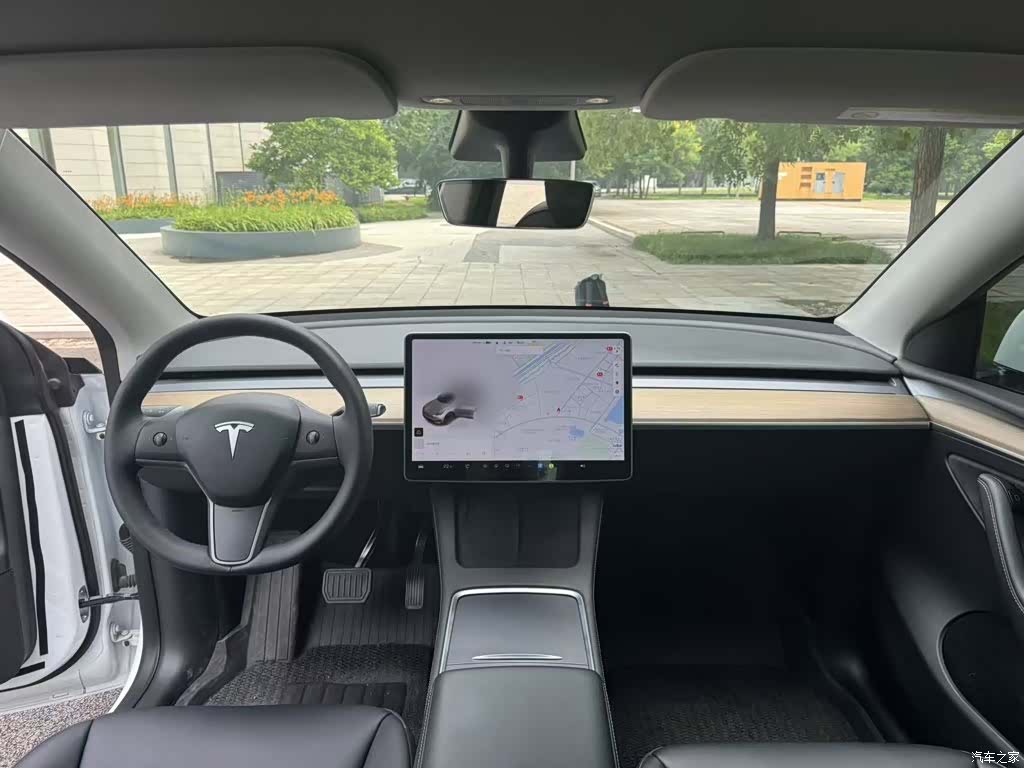 Tesla Model Y, 2021 9