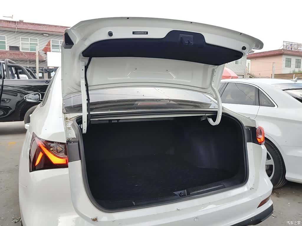 Roewe i5, 2024 19