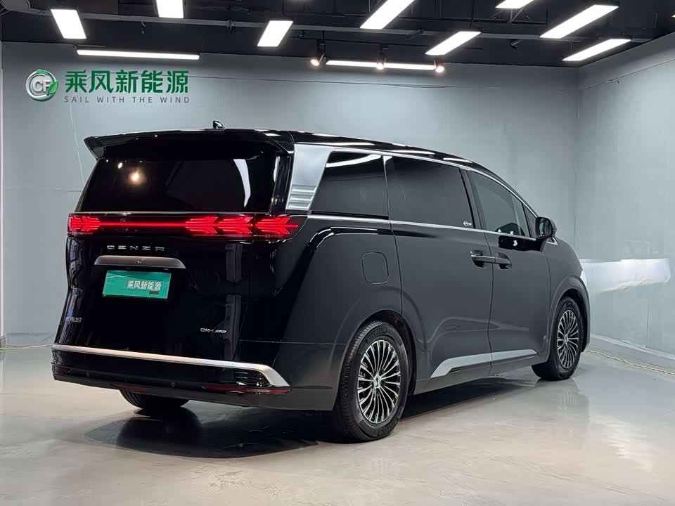 Denza D9 Denza D9