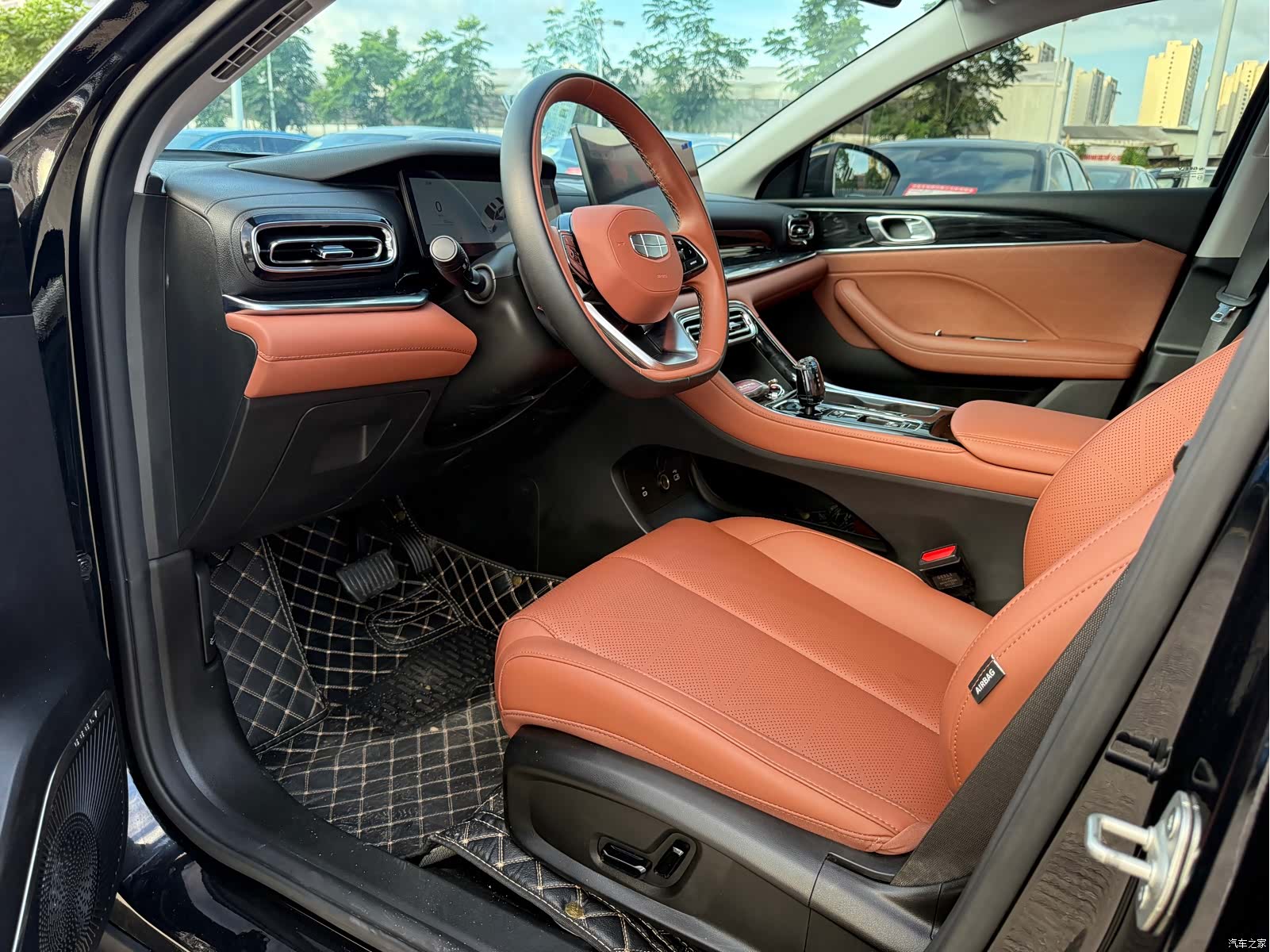 Geely Emgrand, 2026 9