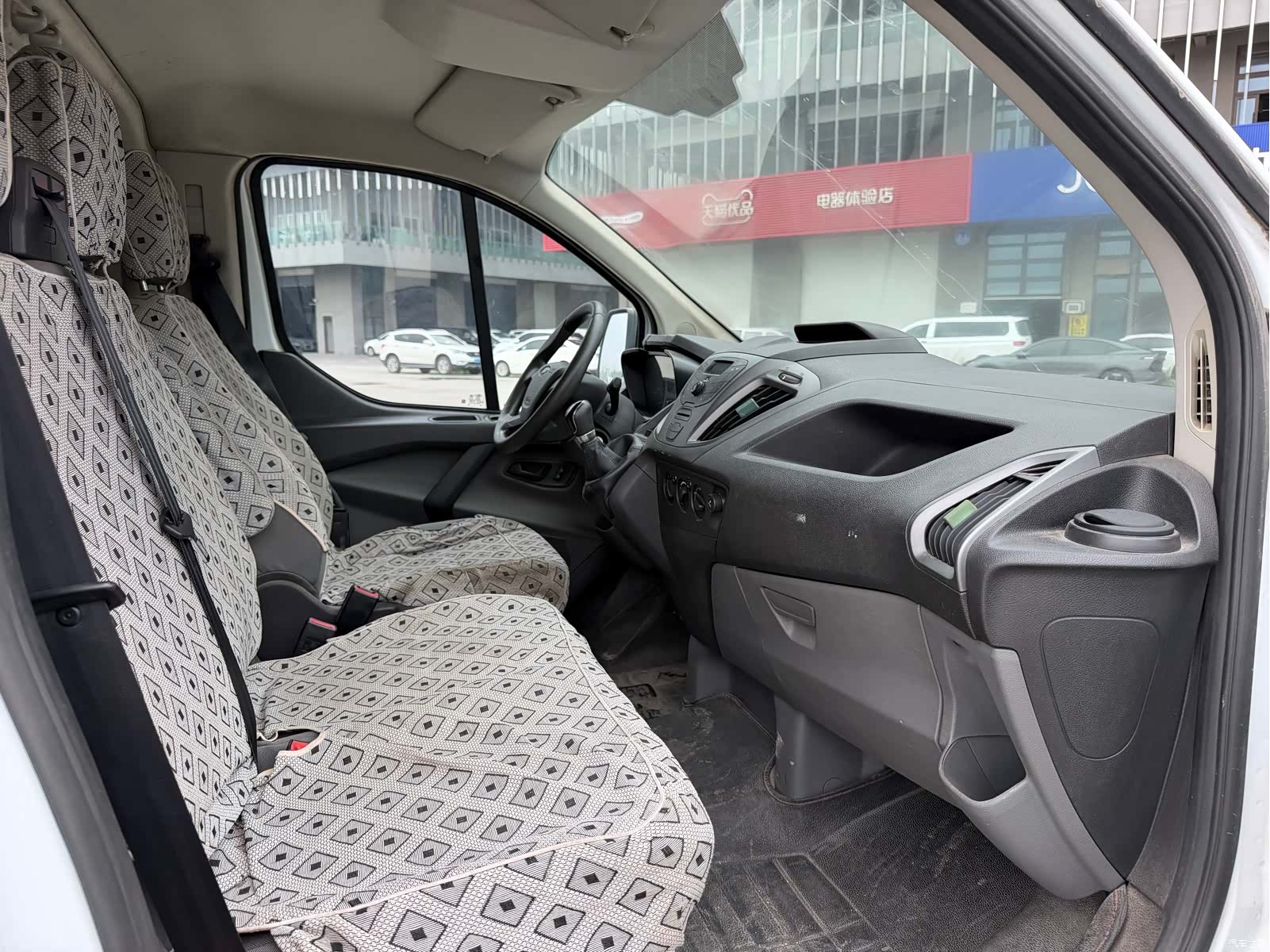 Ford 2.0TV, 2018 8