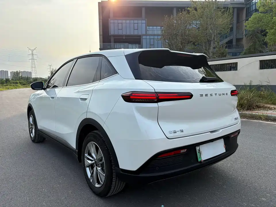 Besturn Yue Yi 03