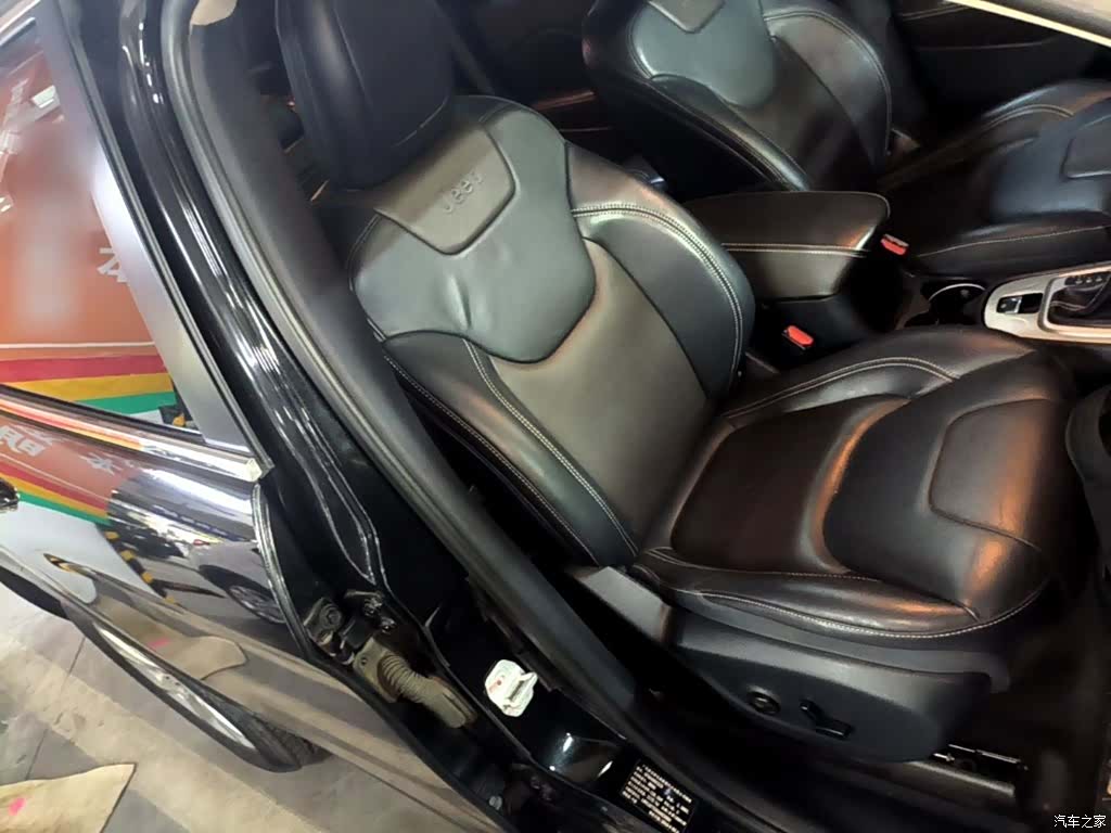 Jeep Cherokee, 2016 25