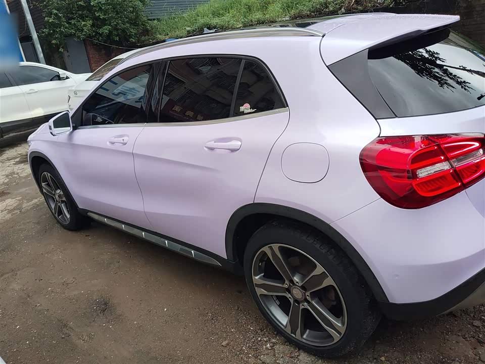 Mercedes-Benz GLA Mercedes-Benz GLA