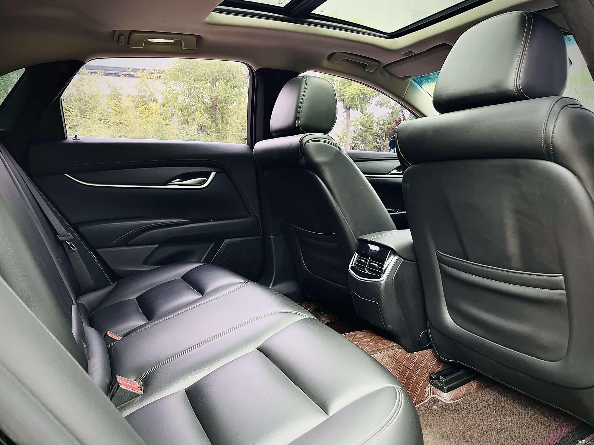 Cadillac XTS, 2018 16