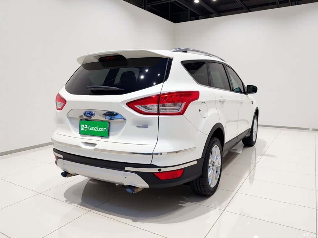 Ford Kuga, 2015 4