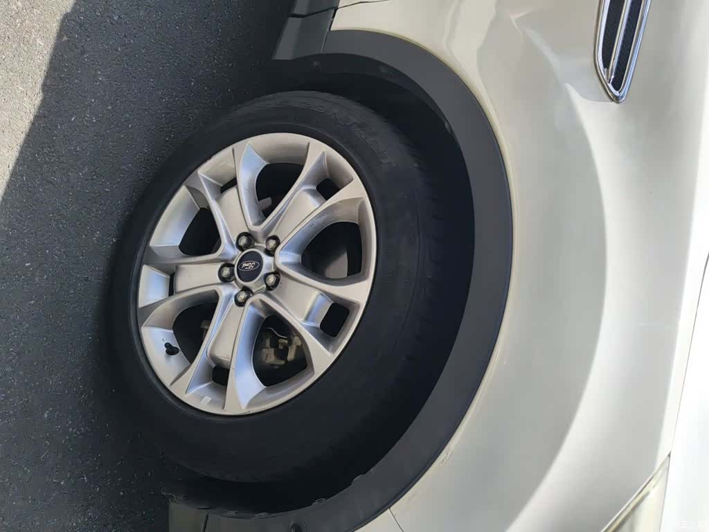 Ford Kuga, 2015 26