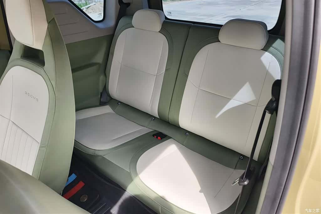 Geely Panda, 2025 11